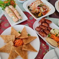 เมนูของร้าน VT แหนมเนือง ซอยสหการประมูล