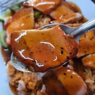 เมนูของร้าน ข้าวหมูแดง อึ๊งทงฮะ(ท่ารถบางเลน)