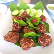 นายถึก ไก่หุบบอน