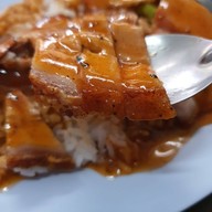 เมนูของร้าน ข้าวหมูแดง อึ๊งทงฮะ(ท่ารถบางเลน)