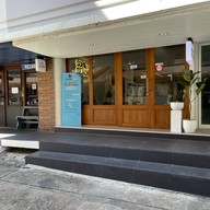 SOMETHIN' BLACK coffee & bakery พระโขนง คลองตัน