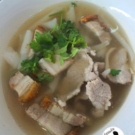เมนูของร้าน ก๋วยจั๊บเอกไพลิน ศรีนครินทร์