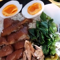 ข้าวขาหมูร้านป้าเชิด