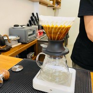 SOMETHIN' BLACK coffee & bakery พระโขนง คลองตัน