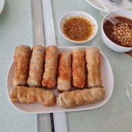 เมนูของร้าน VT แหนมเนือง ซอยสหการประมูล