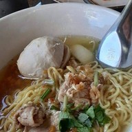 เมนูของร้าน ก๋วยเตี๋ยวเรือห้อยขา สันกำแพง