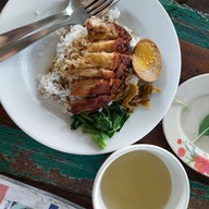 เมนูของร้าน ก๋วยเตี๋ยวเรือผู้ใหญ่เล