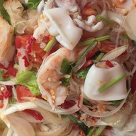 ป้าต้อยขนมจีน-ส้มตำ-ยำ-ต้มเลือดหมูก๋วยเตี๋ยว