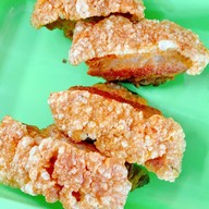 ราดหน้าหมูหมักเจ้าเก่าเขาตาโล