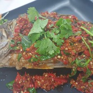 เมนูของร้าน ร้านข้าวต้มโต้คลื่น เกาะเสม็ด