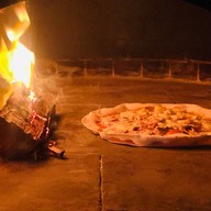 Selfie Bar & Restaurant