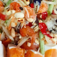 หมุ่ยมุ่ยส้มตำไก่ทอด