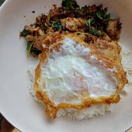 หมูกรอบ&เมนูหมูกรอบปิ่นเจริญ1