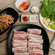 OH BOB Korean food 오밥 한식당 เขาน้อย
