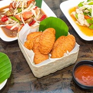 เมนูของร้าน ส้มตำนัวร์จ๊าด (ตึกก่อนถึงแยกกวงฮั้ว) ระยอง