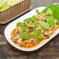เมนูของร้าน ส้มตำนัวร์จ๊าด (ตึกก่อนถึงแยกกวงฮั้ว) ระยอง