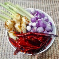 ครัวยายปริก ยำ และ ขนม ครอฟเฟิล
