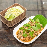 เมนูของร้าน ส้มตำนัวร์จ๊าด (ตึกก่อนถึงแยกกวงฮั้ว) ระยอง