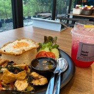 CHICK KA BEEF บ่อปลาวัดโยธิน