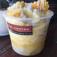 I'M COFFEE AND SMOOTHIES