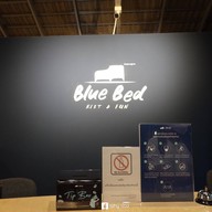 Blue bed rest&fun
