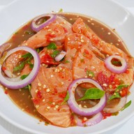 เมนูของร้าน หมูกรอบกะกระเพรา