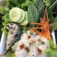 หลากเส้นเน้นโรล