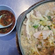 จิว โจ๊กบางลำพู x สุกี้กะทะร้อน บางลำพู
