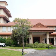 The Imperial River House Resort