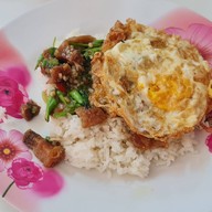 นิรันดร์มาม่าผัด เจ้าเก่า (รร.เรยีนา) เชียงใหม่แลนด์