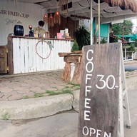 หน้าร้าน WELL CAFE