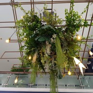 คัพเปอร์คราวน์คาเฟ่ กะเพรา ผัดไทย ผัดซีอิ๊ว สเต็ก พิซซ่า ชาไทย กาแฟ ชานม ไอติม ในเมือง