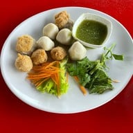 เมนูของร้าน โรงหมี่หอมหวล