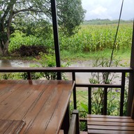 บรรยากาศ ครัวกำปั่นเขาใหญ่