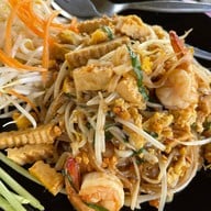 เมนูของร้าน โรงหมี่หอมหวล