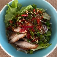 เมนูของร้าน ยำคุณแม่ - วันนิมมาน