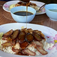 ข้าวหมูแดงหงษ์ไชย 2 By โกเตี้ย