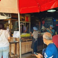 บรรยากาศ ร้านข้าวมันไก่ไหหลำโกยี สาขาถนน 345