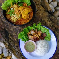 ข้าวซอยน้ำใจ at Samkhok Samkhok