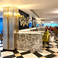 หน้าร้าน โรงแรมกรุงศรีริเวอร์  KRUNGSRI RIVER HOTEL