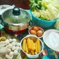 ตลาดนครหลวง หน้าร้านเปิดปกติค่ะ  บางกอกน้อย