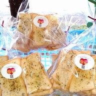 เมนูของร้าน Meena's eats and treats