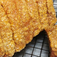 [ เอเชียบะหมี่เกี๊ยวหมูย่างอบน้ำผึ้ง ]