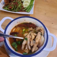 เมนูของร้าน แล้วแต่เผา นั่งเล่น & เดลิเวอรี่