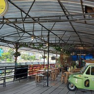 บรรยากาศ กินใต้ต้น