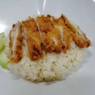 เมนูของร้าน ข้าวมันไก่อัศวิน