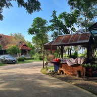 บรรยากาศ พิซซ่าเตาฟืน บ้านไร่-ริมนา