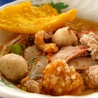 ก๋วยเตี๋ยวต้มยำเจ้กันยา