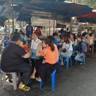 เกาเหลาเลือดหมูเจ้จอน