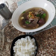 เมนูของร้าน ข้าวเลือดหมูตราด ตะเคียนคู่ จันทบุรี 2